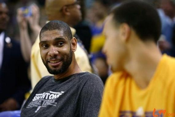 “童话小马一家”穿上彩色服饰 全面完工等你来打卡哈尔滨（童话小马一家换上彩色新装，现已全面竣工，哈尔滨等你来打卡）