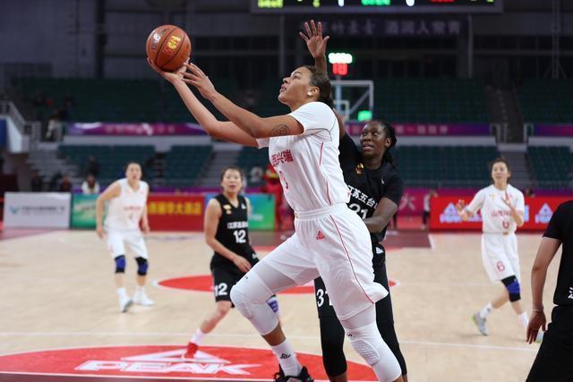 替补球员上场即助攻制胜球（替补登场送出制胜助攻）