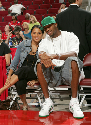 伦纳特-卡尔：踢世界杯的可能性？我全力以赴，纳帅来做决定（伦纳特-卡尔谈世界杯：我会拼尽全力，最终由纳帅定夺）